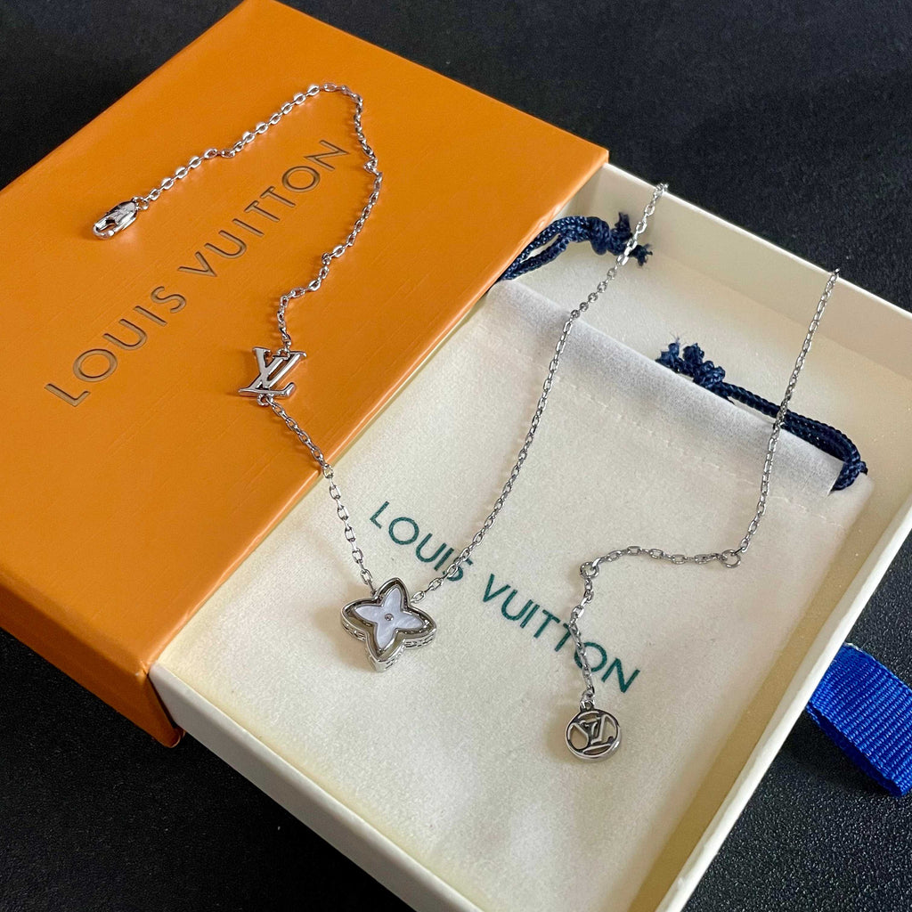 Louis Vuitton Double Flower Pendant Necklace - album image 9