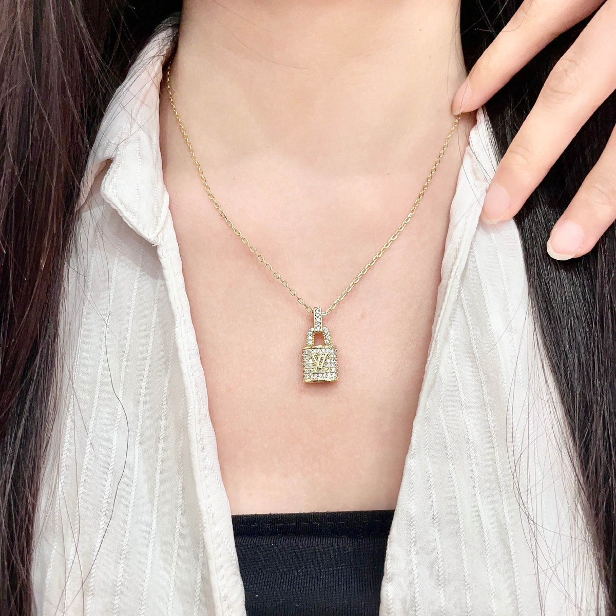 Louis Vuitton Double Flower Pendant Necklace - album image 1