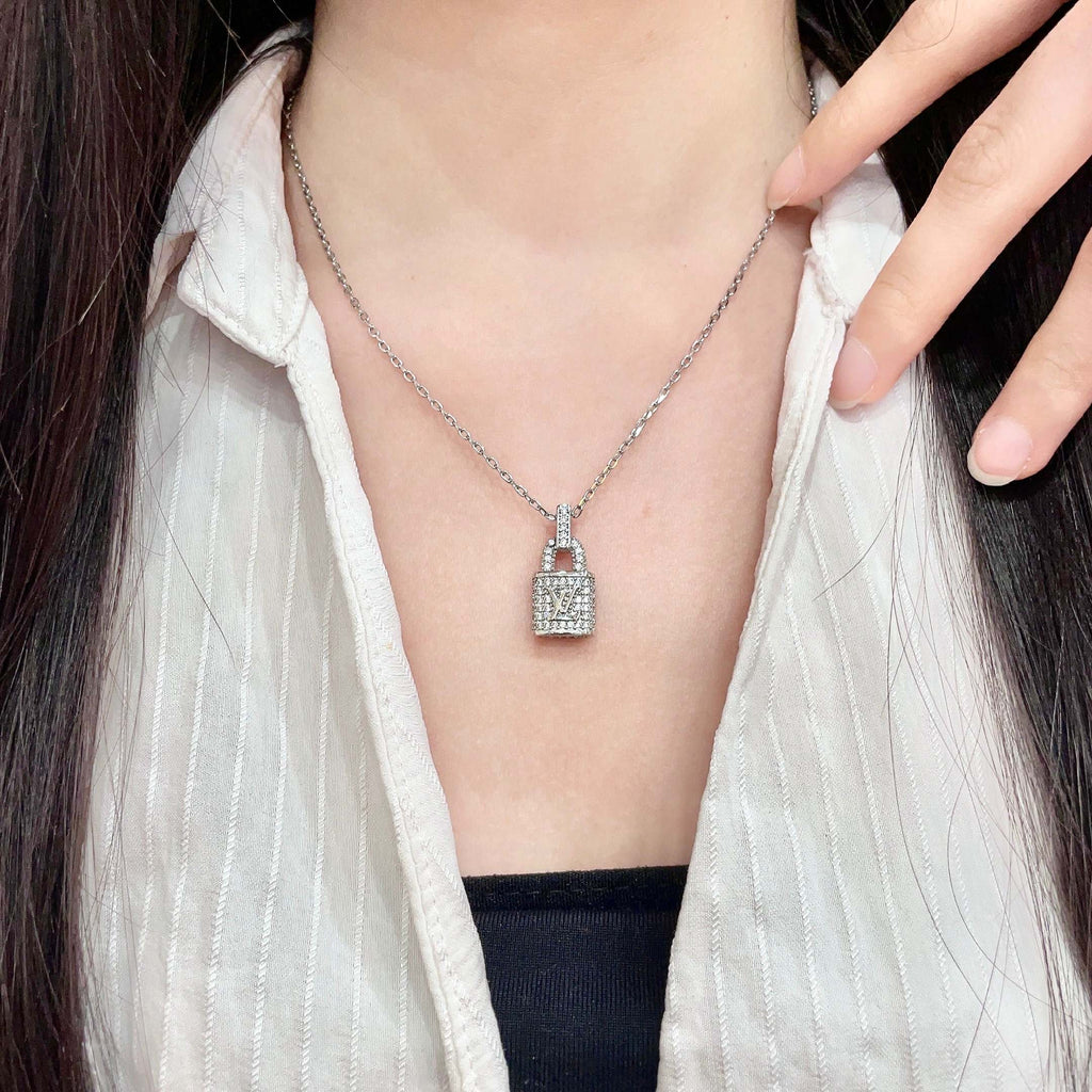 Louis Vuitton Double Flower Pendant Necklace - album image 1
