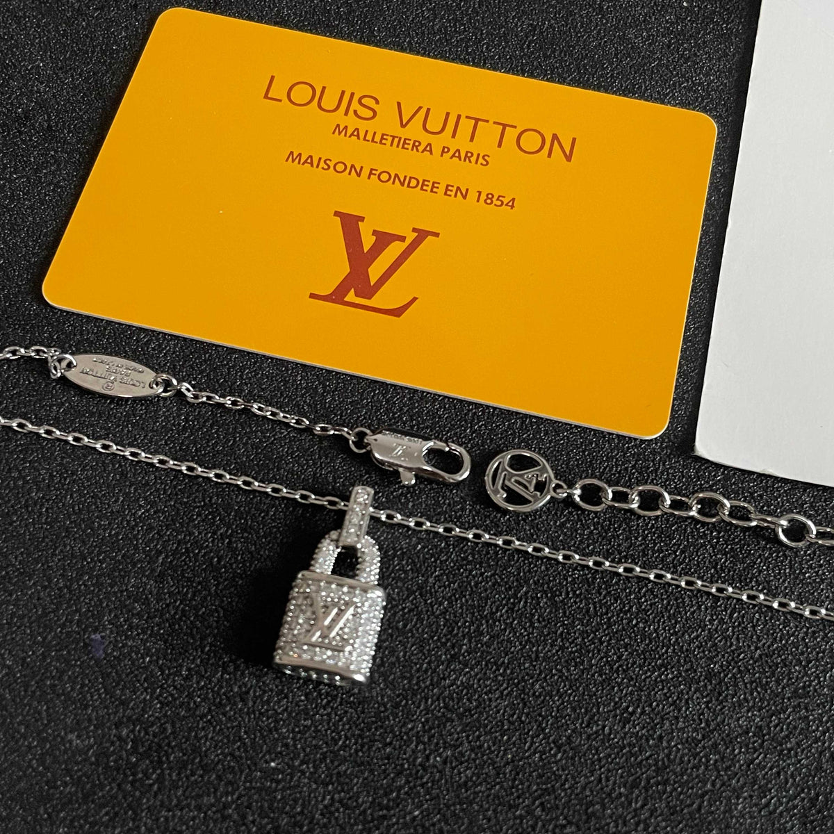 Louis Vuitton Double Flower Pendant Necklace - album image 7