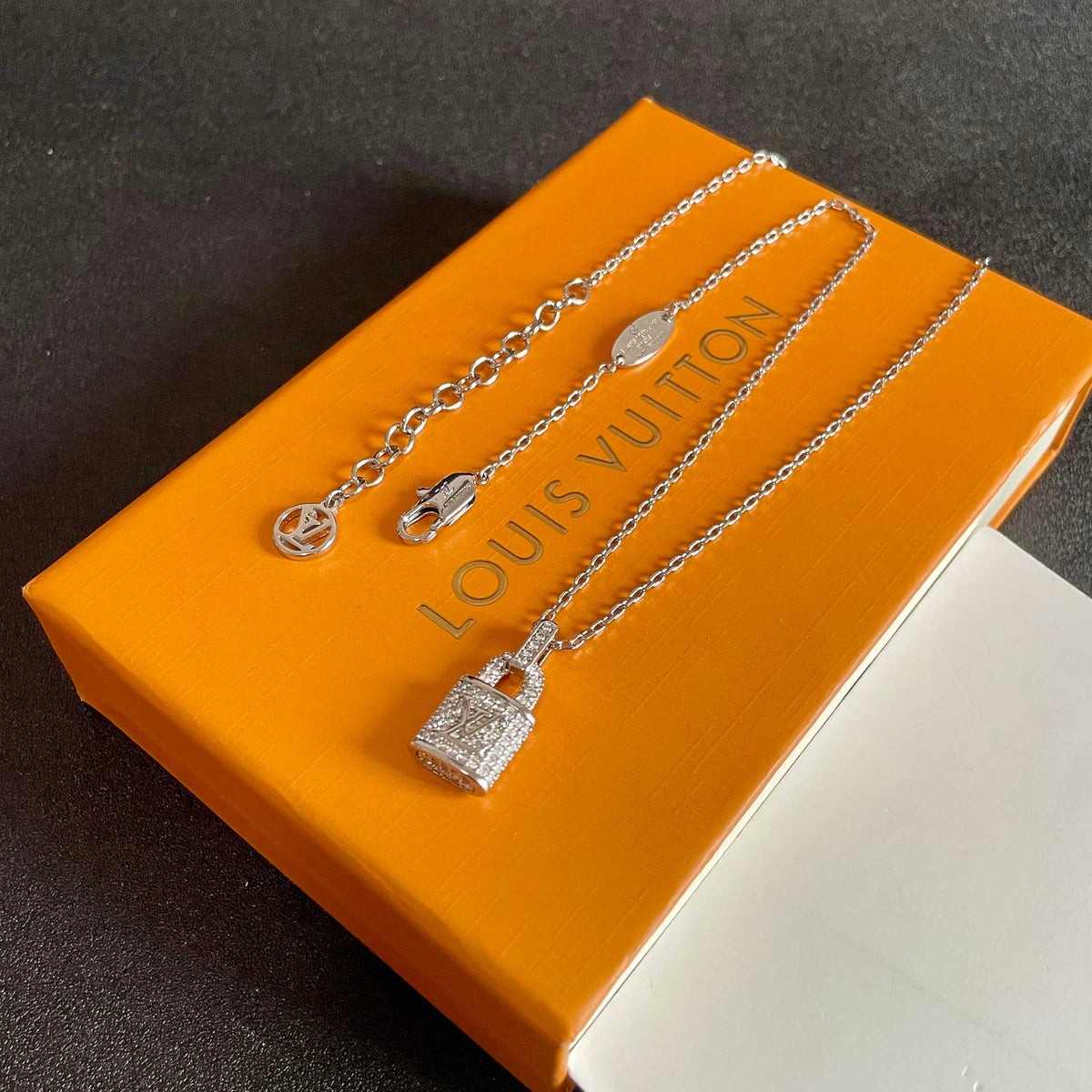 Louis Vuitton Double Flower Pendant Necklace - album image 6