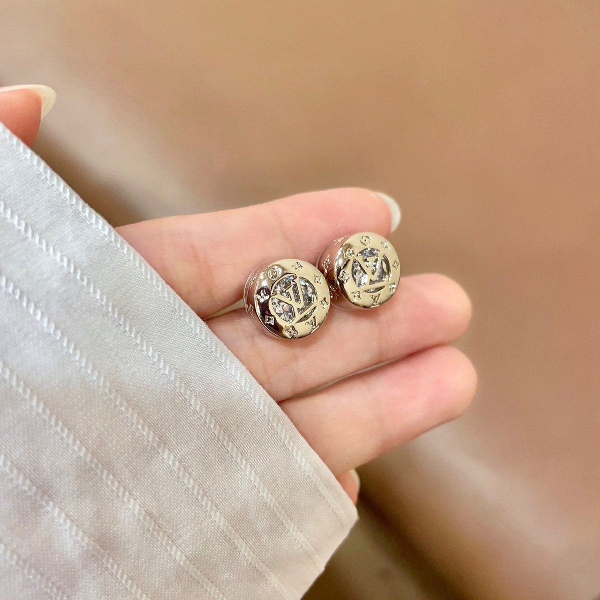 Louis Vuitton Silver-Tone Circular Stud Earrings - album image 4