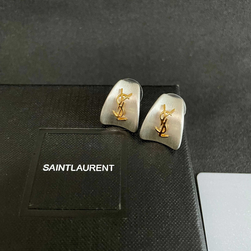 Saint Laurent Silver-Tone Pyramid Stud Earrings - album image 9