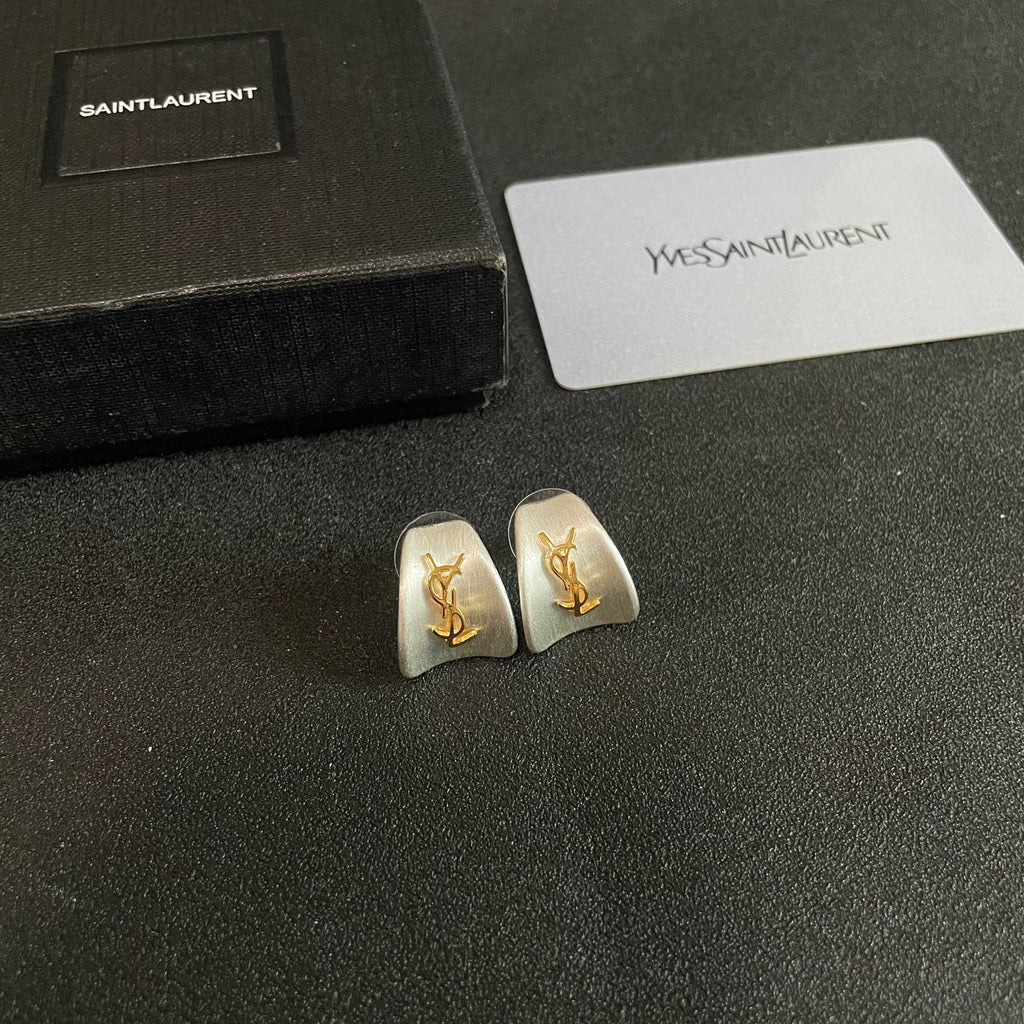 Saint Laurent Silver-Tone Pyramid Stud Earrings - album image 6