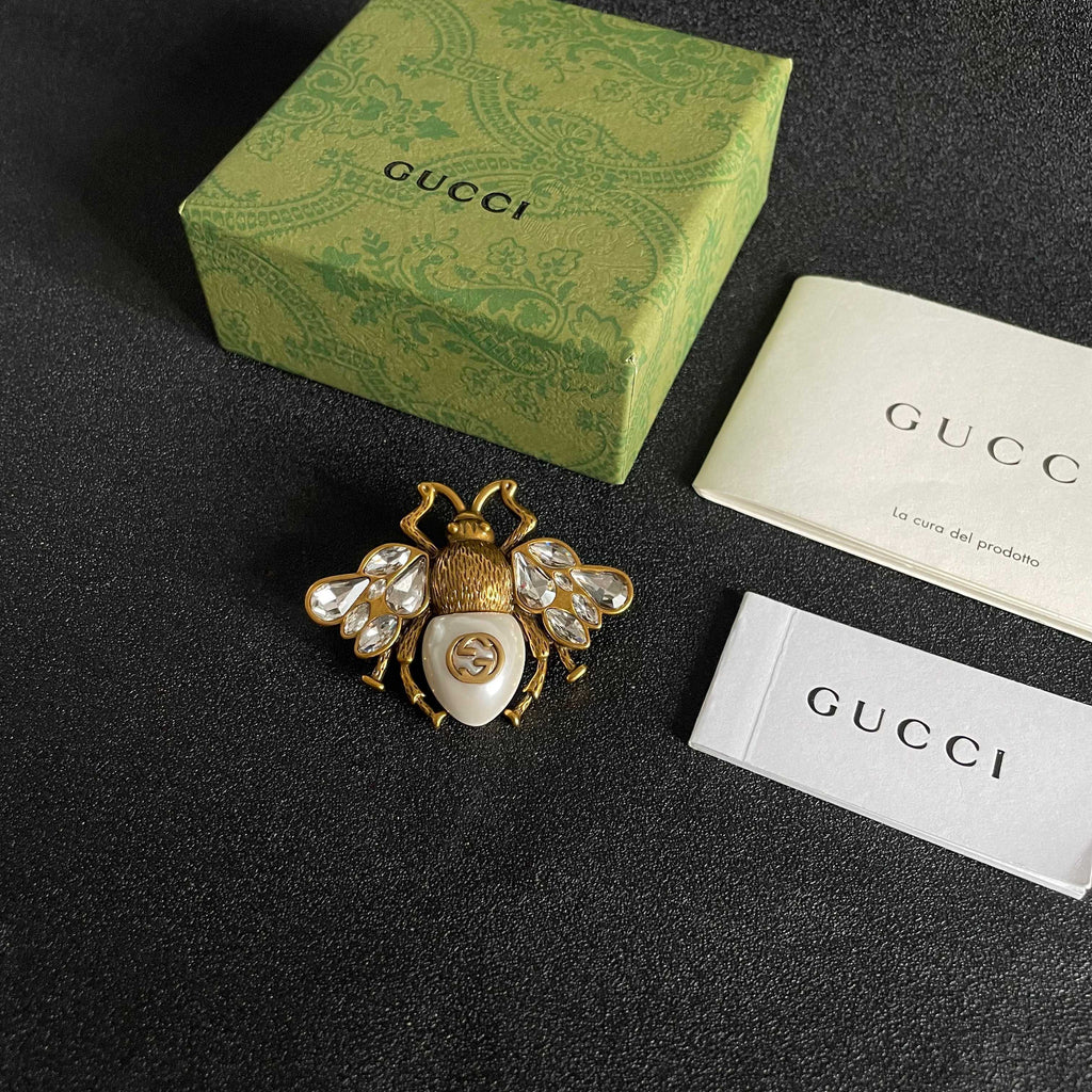 Gucci Gold-Tone Bee and Pearl Brooch - album image 5