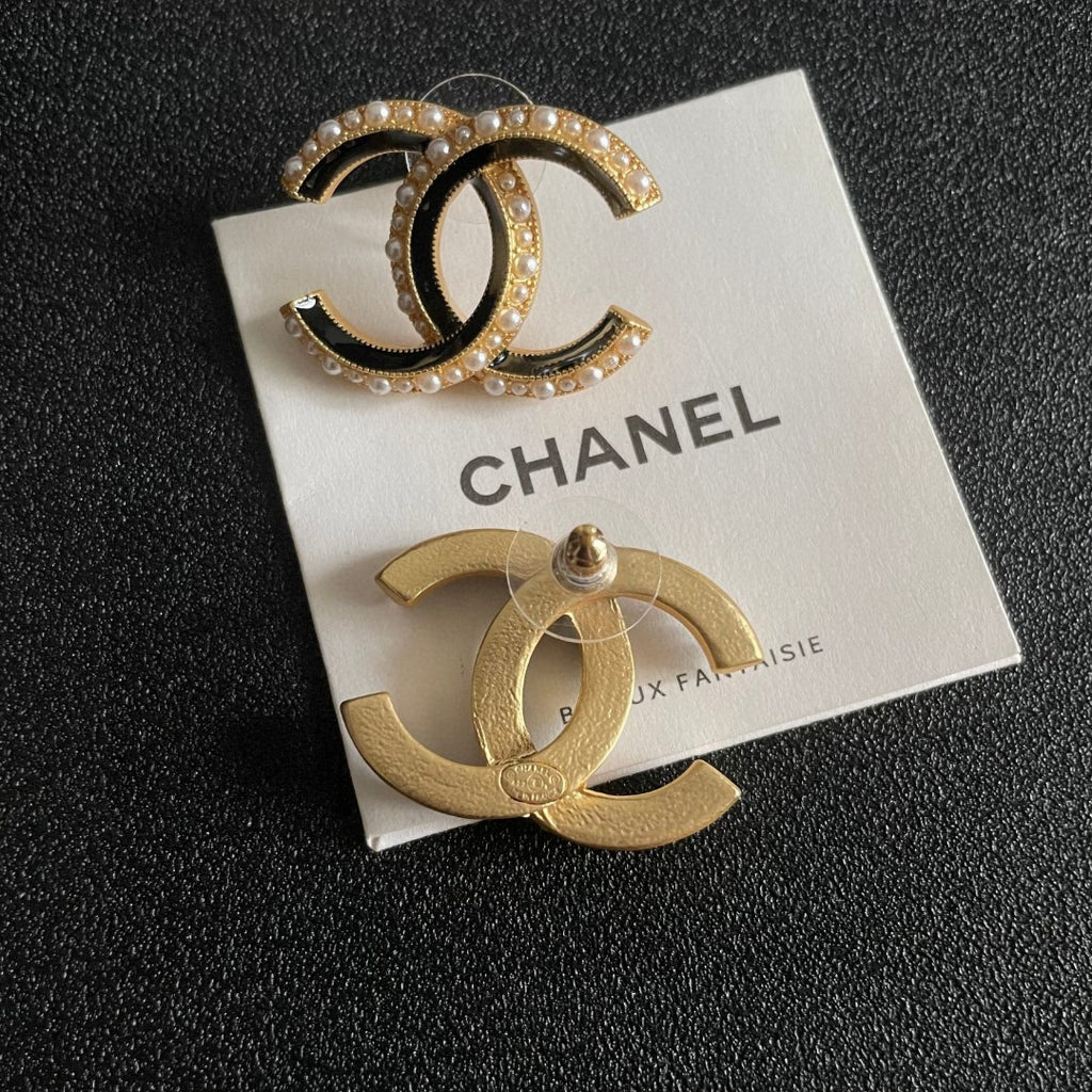 Chanel Interlocking C Pearl Stud Earrings - album image 7