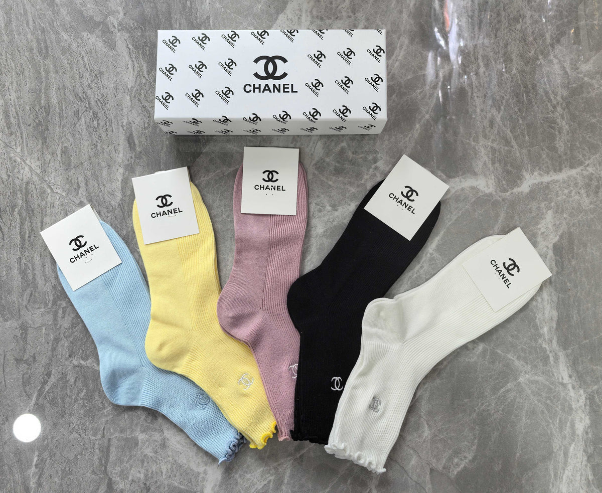 Chanel pastel scalloped cuff crew socks - view 2