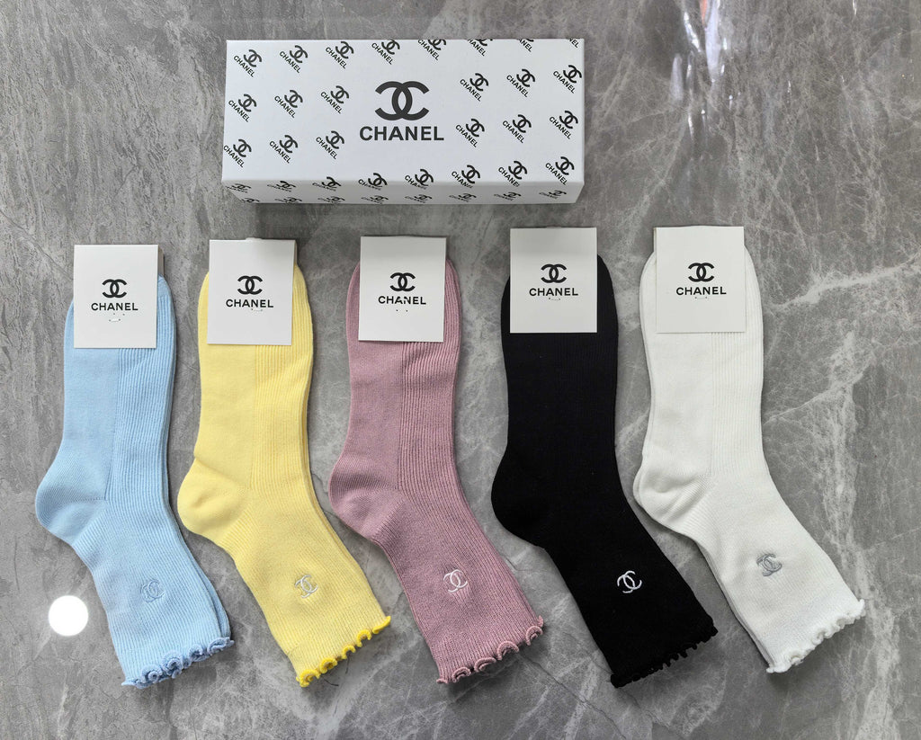 Chanel pastel scalloped cuff crew socks - view 1