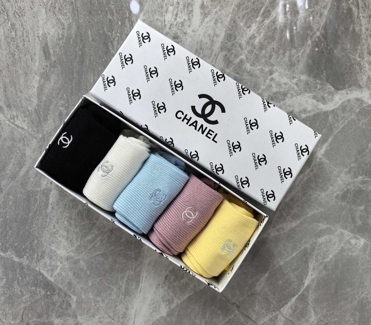 Chanel pastel scalloped cuff crew socks - view 6