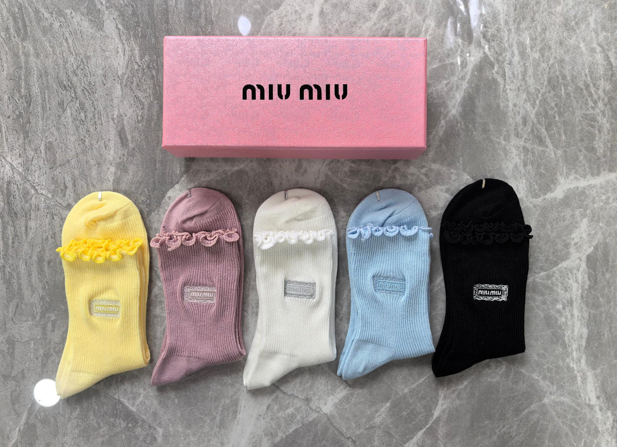 Miu Miu pastel scalloped edge crew socks, image 4