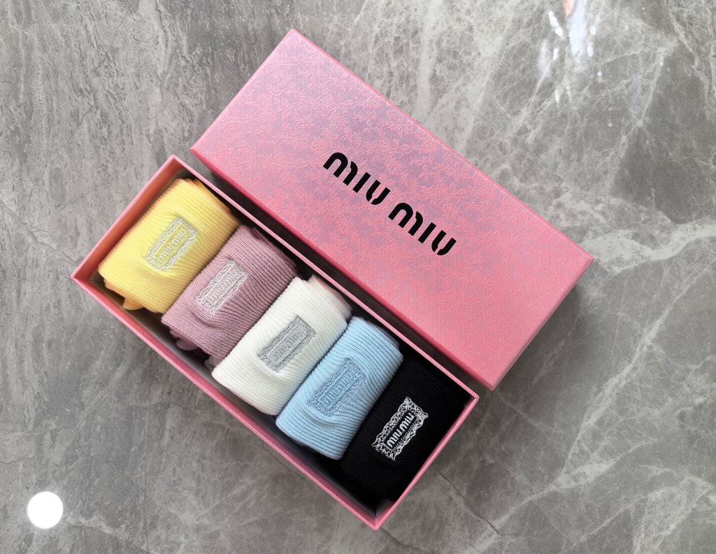 Miu Miu pastel scalloped edge crew socks, image 5