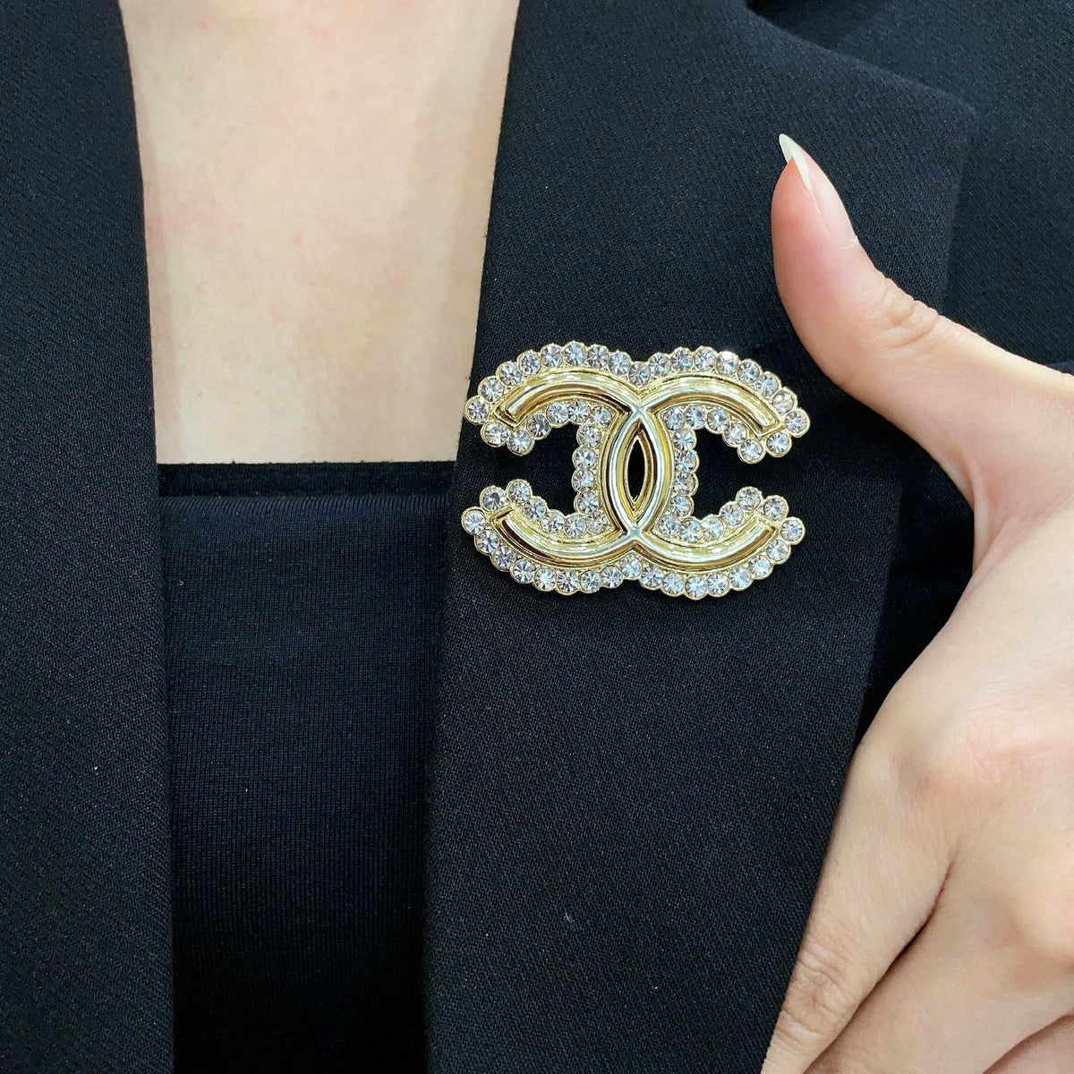 Chanel Gold-Tone Pearl CC Brooch - album image 1