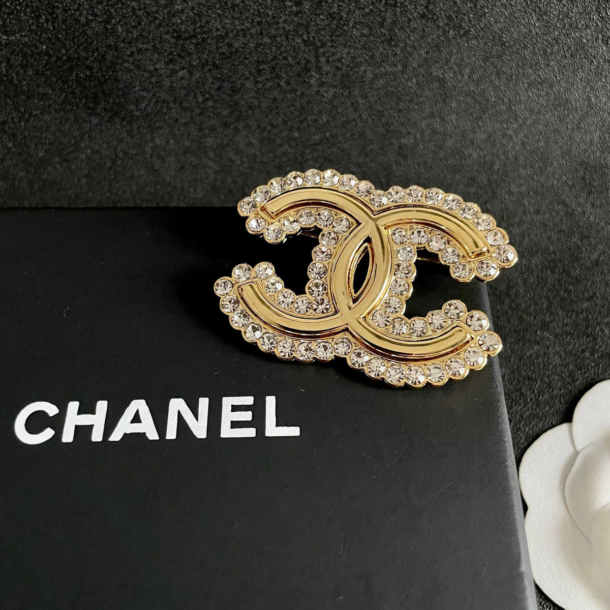 Chanel Gold-Tone Pearl CC Brooch - album image 9
