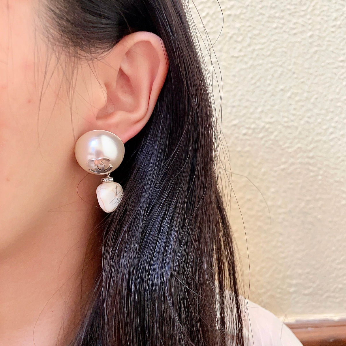 Chanel Interlocking C Pearl Earrings - album image 3