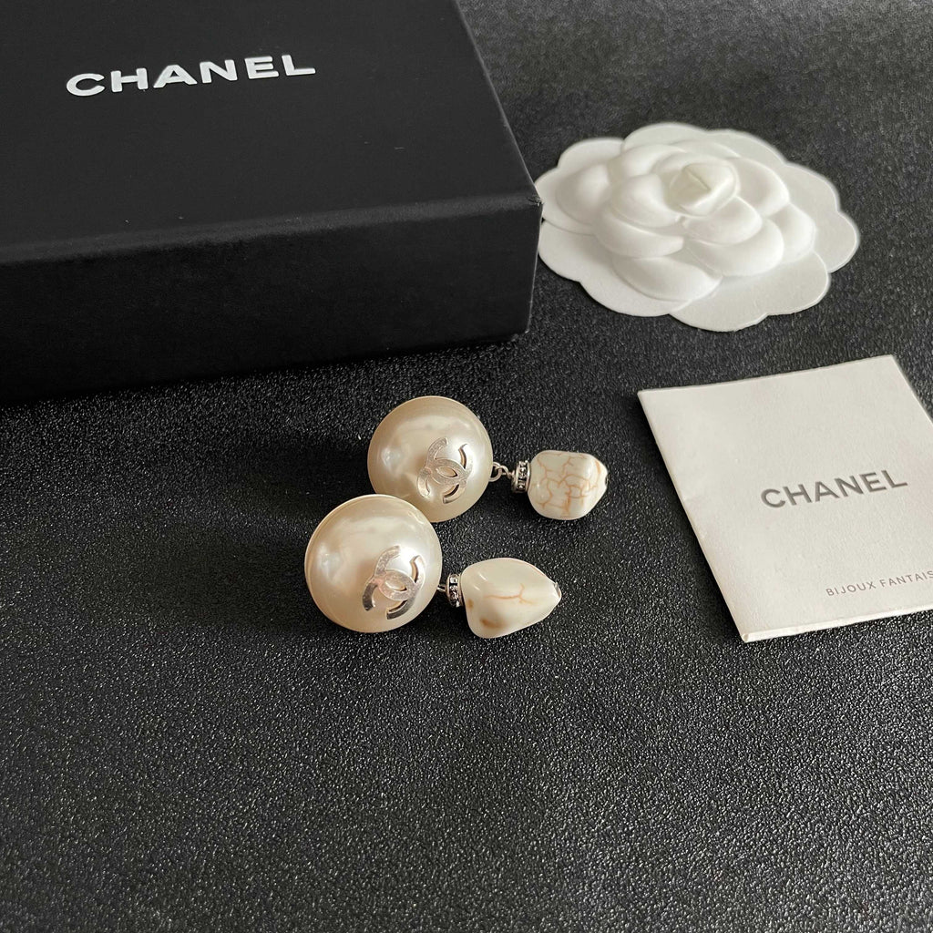 Chanel Interlocking C Pearl Earrings - album image 6