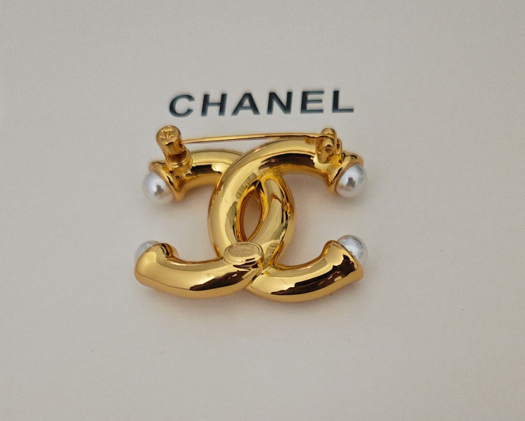 Chanel Pearl Polished Brooch - album image 5