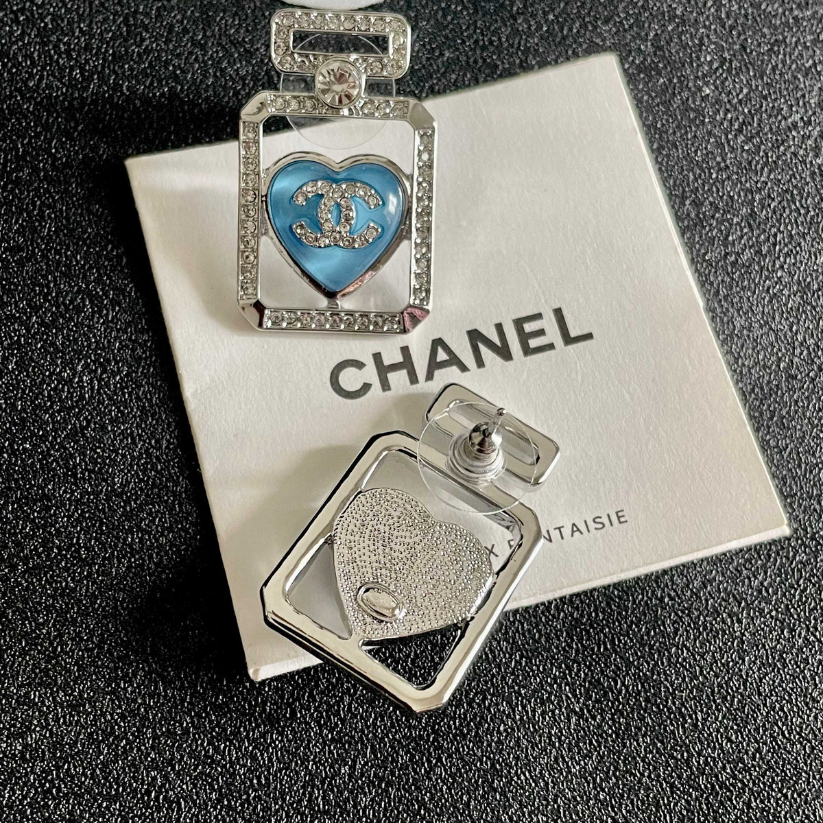 Chanel Interlocking C Heart Stud Earrings - album image 7