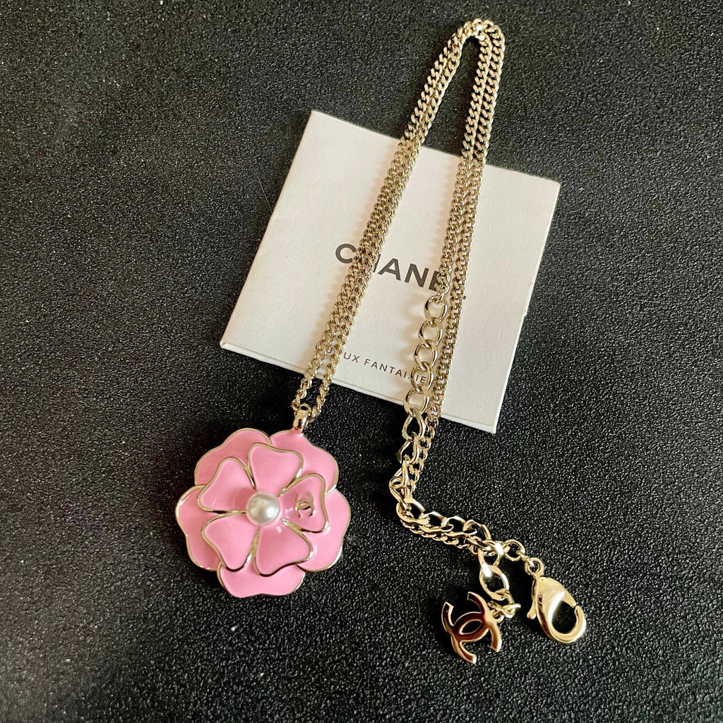 Chanel Interlocking C Camellia Necklace - album image 9