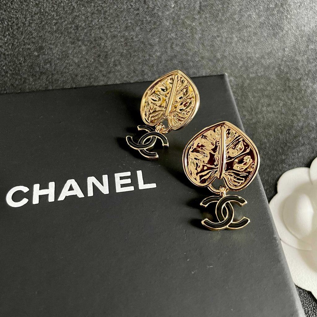 Chanel Interlocking C Earrings - album image 9