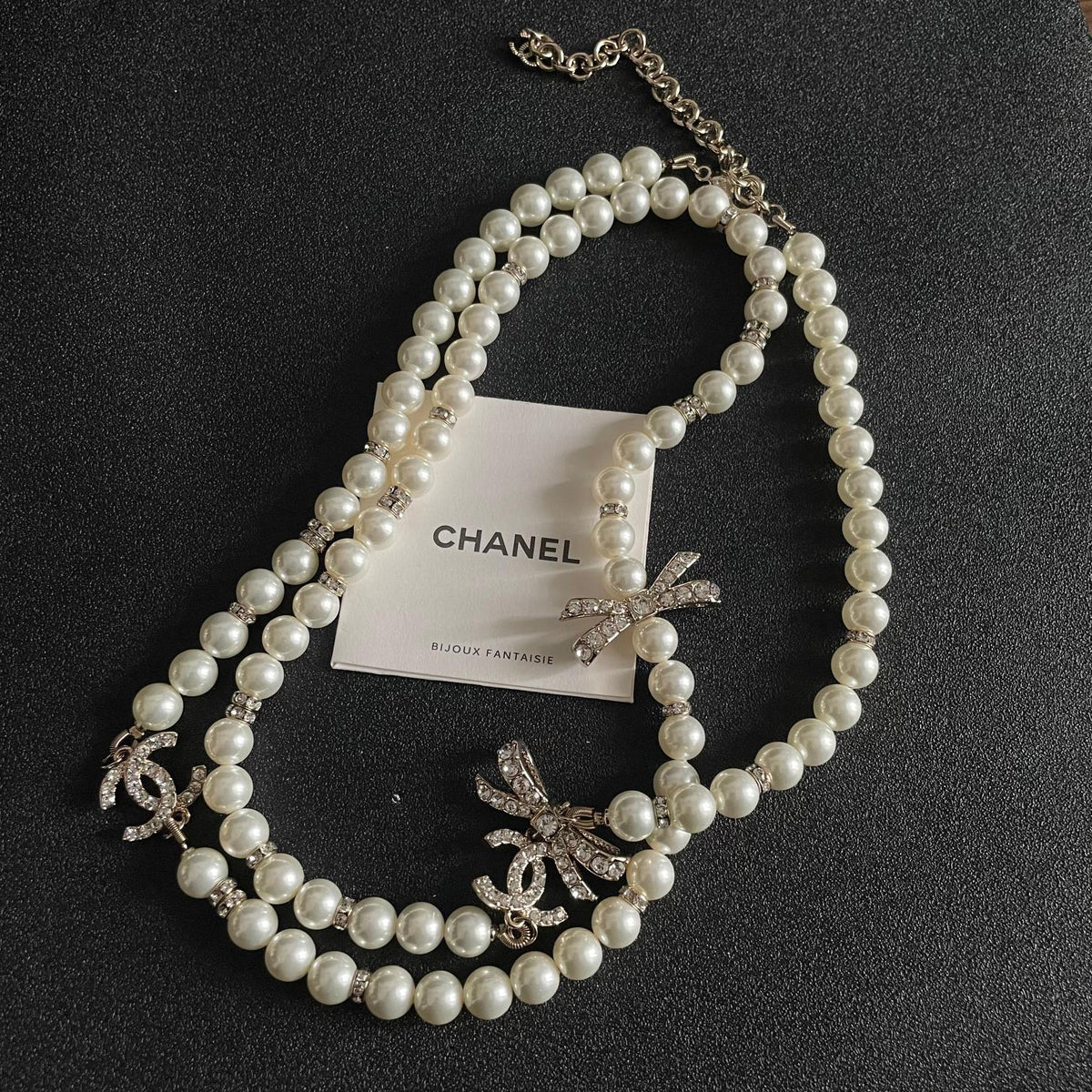 Chanel Pearl Letter Chain Necklace - album image 9