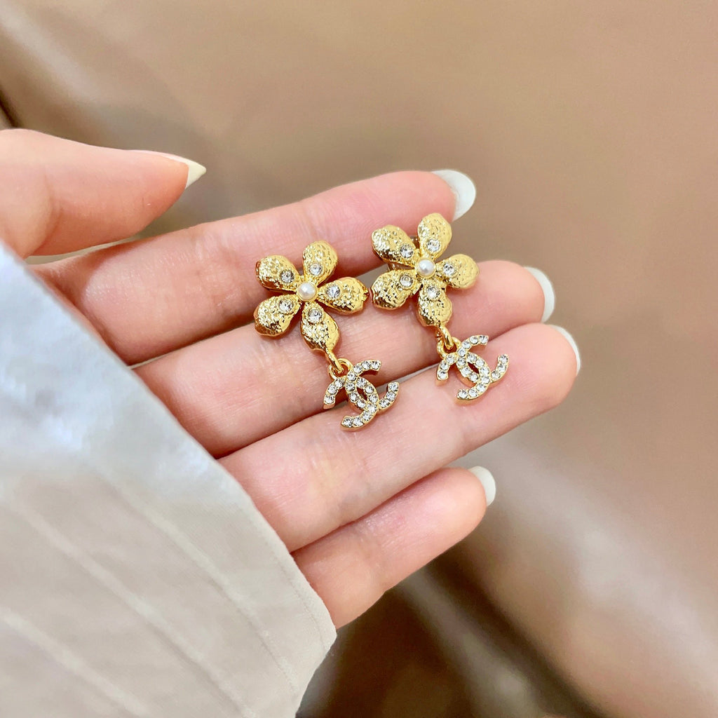 Chanel Interlocking C Stud Earrings - album image 4