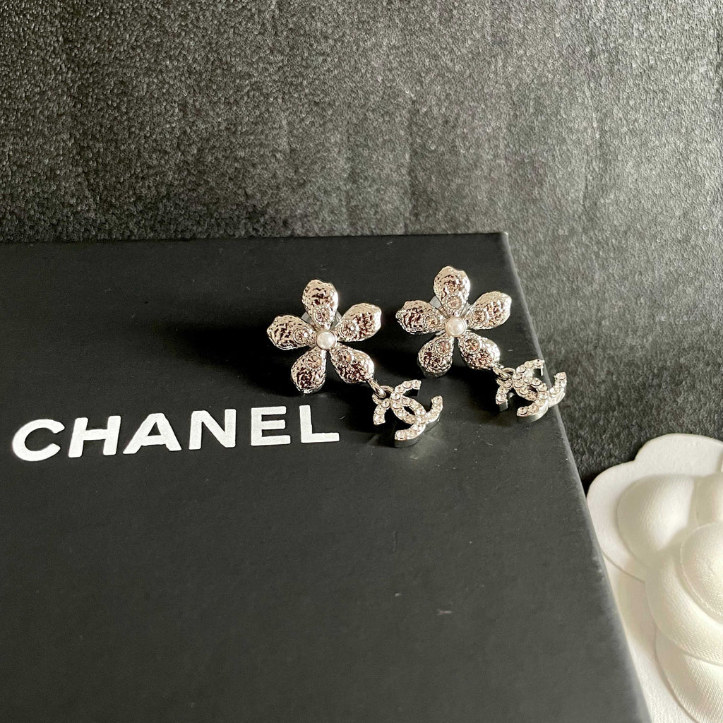 Chanel Interlocking C Stud Earrings - album image 9
