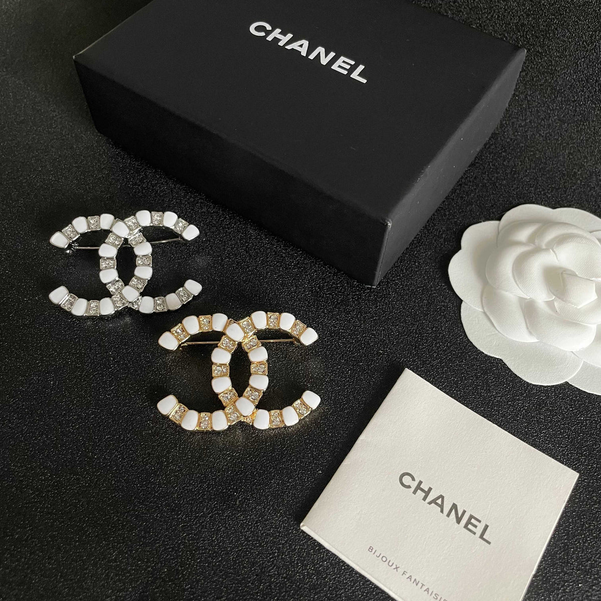 Chanel Gold-Tone Pearl CC Brooch - album image 5