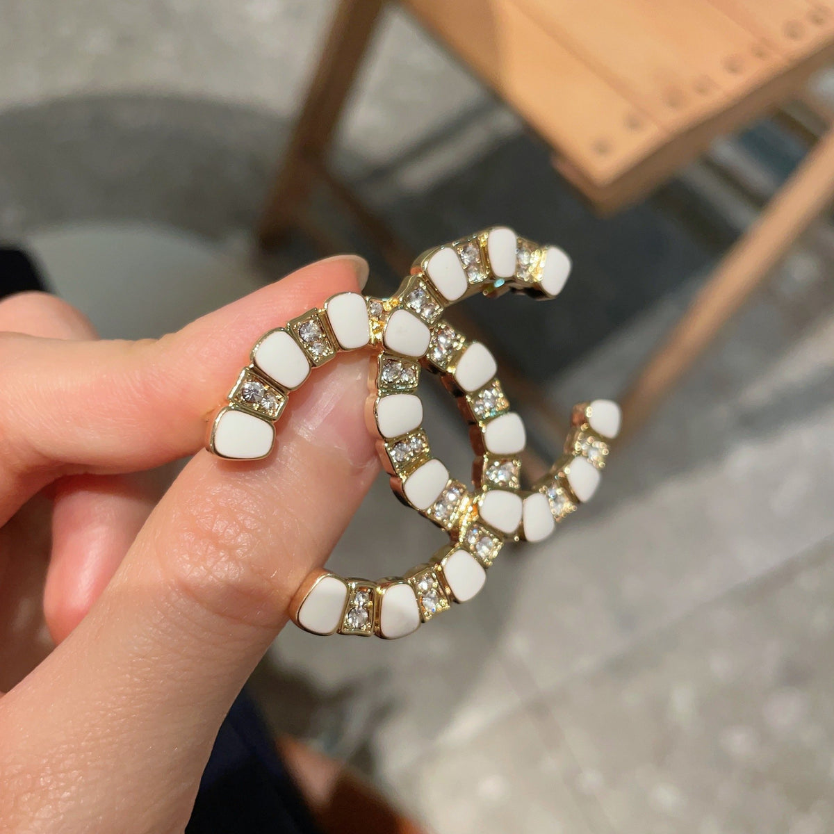 Chanel Gold-Tone Pearl CC Brooch - album image 3