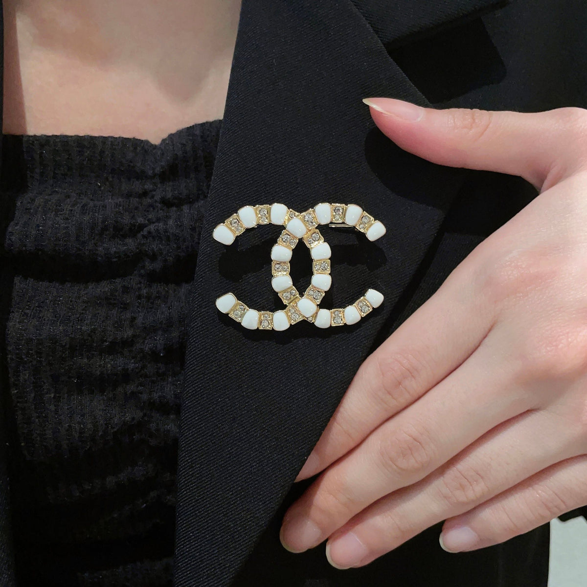 Chanel Gold-Tone Pearl CC Brooch - album image 1