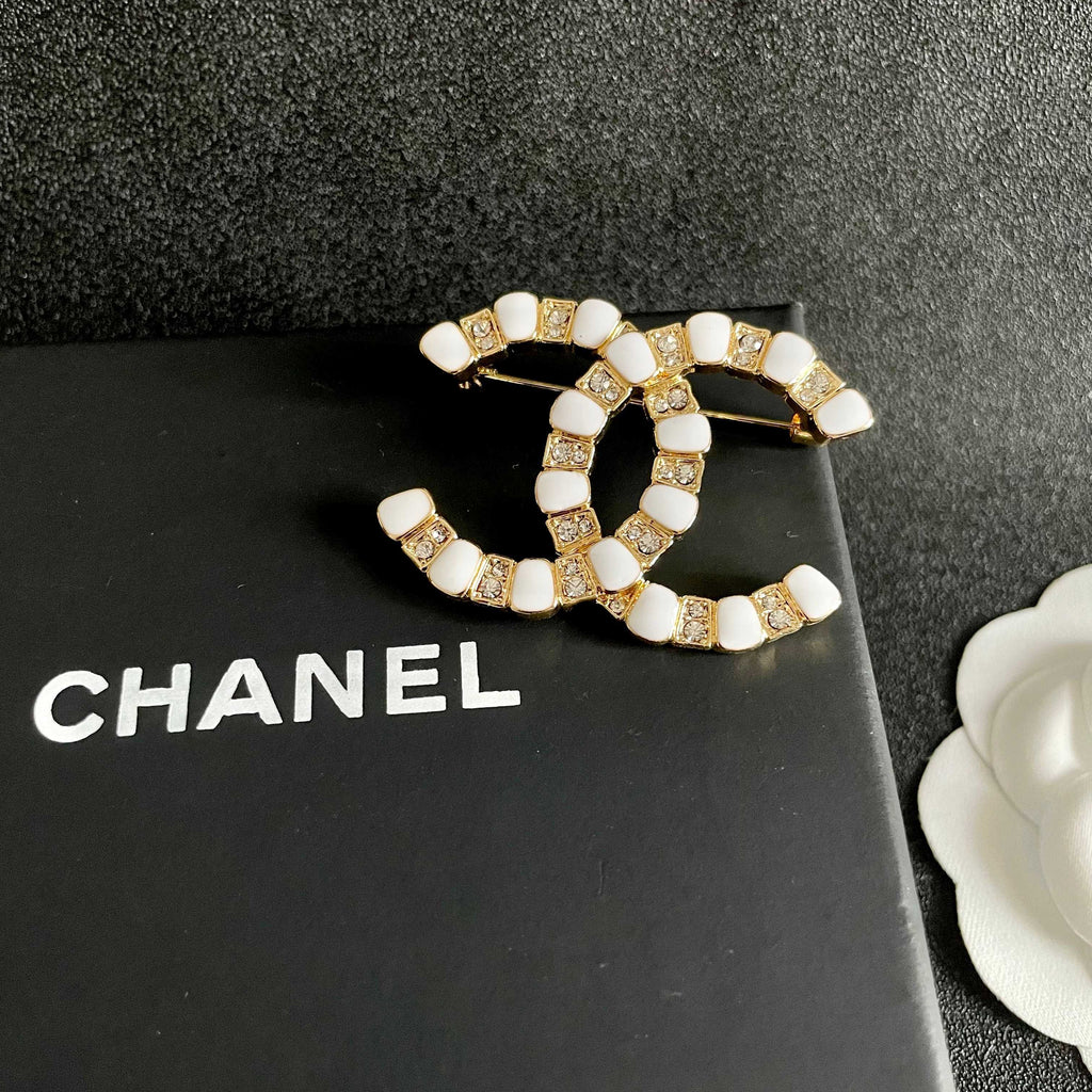 Chanel Gold-Tone Pearl CC Brooch - album image 9