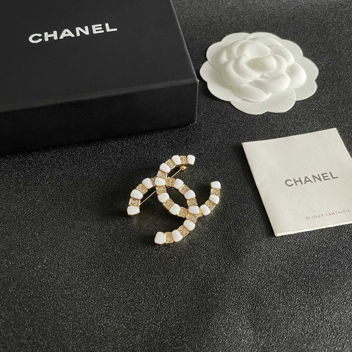 Chanel Gold-Tone Pearl CC Brooch - album image 6