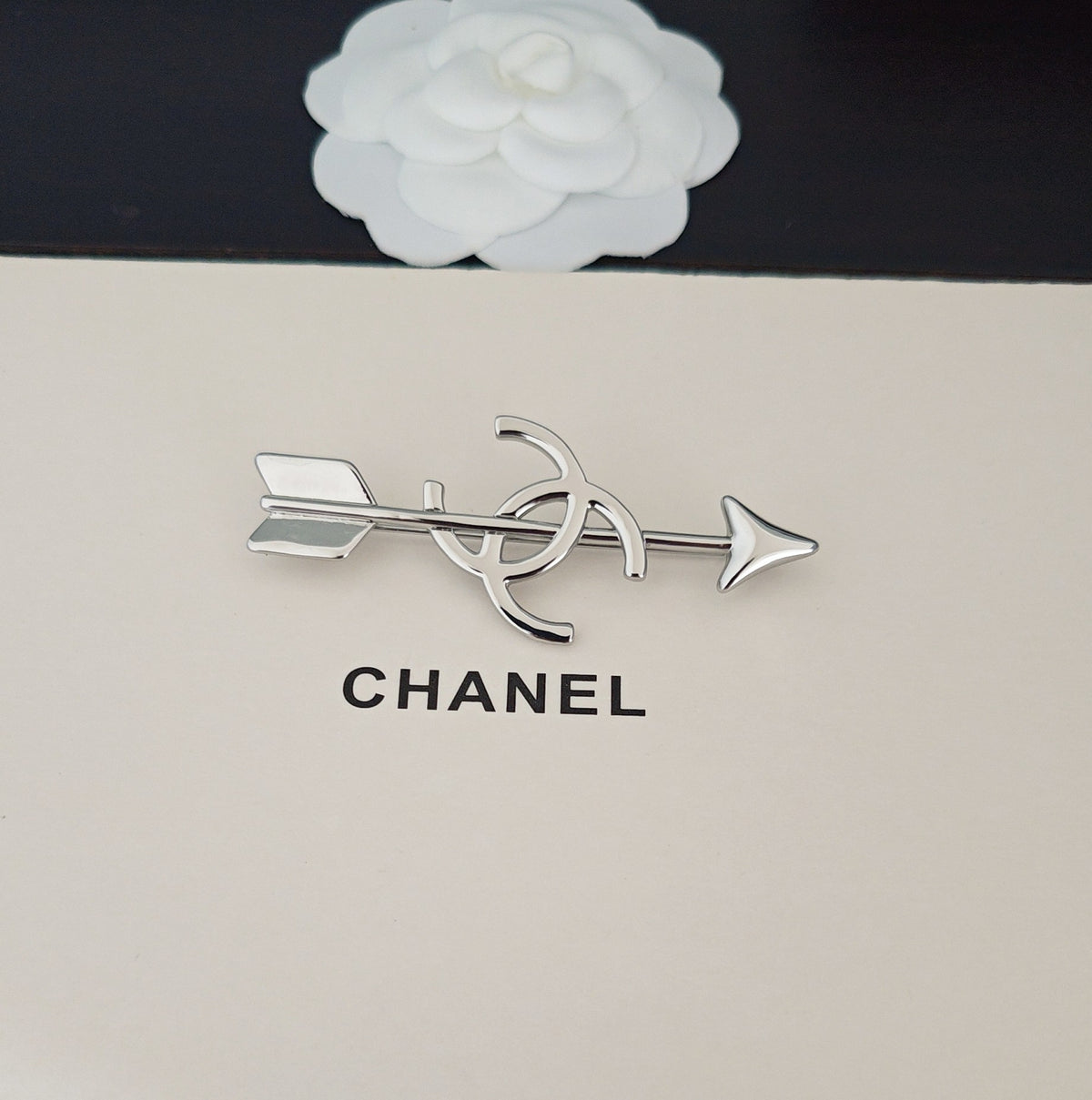 Chanel Arrow Gold-Tone Brooch - album image 3