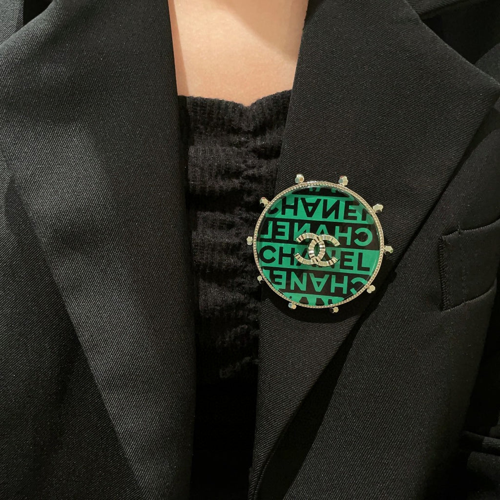 Chanel Interlocking C Letter Brooch - album image 2