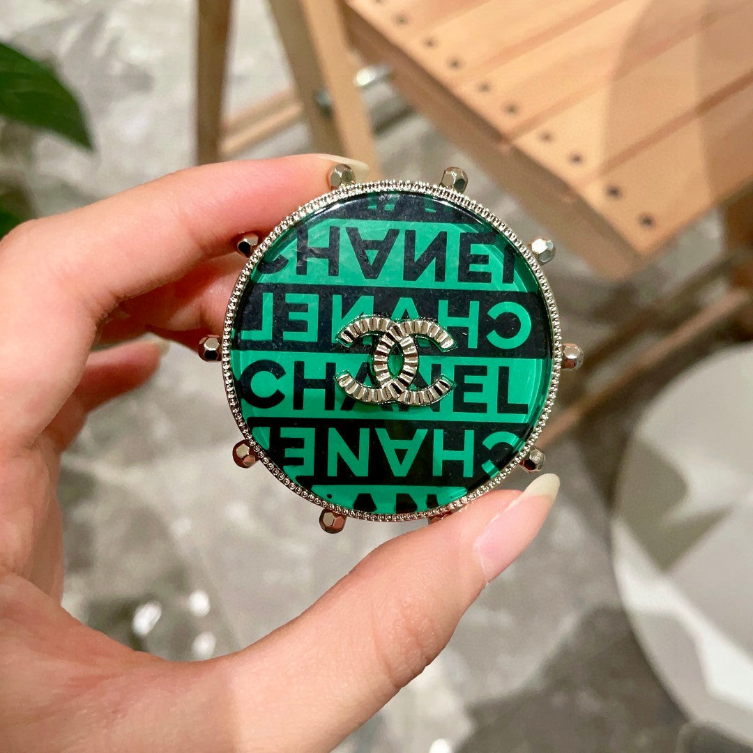 Chanel Interlocking C Letter Brooch - album image 4