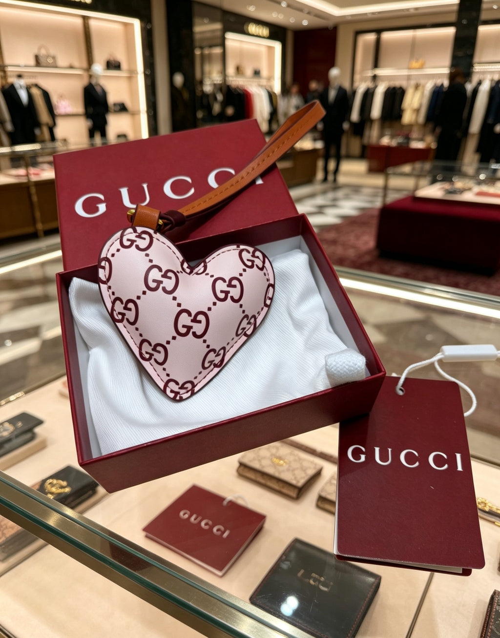 Gucci Interlocking G Heart Monogram Leather Bag Charm - album image 4