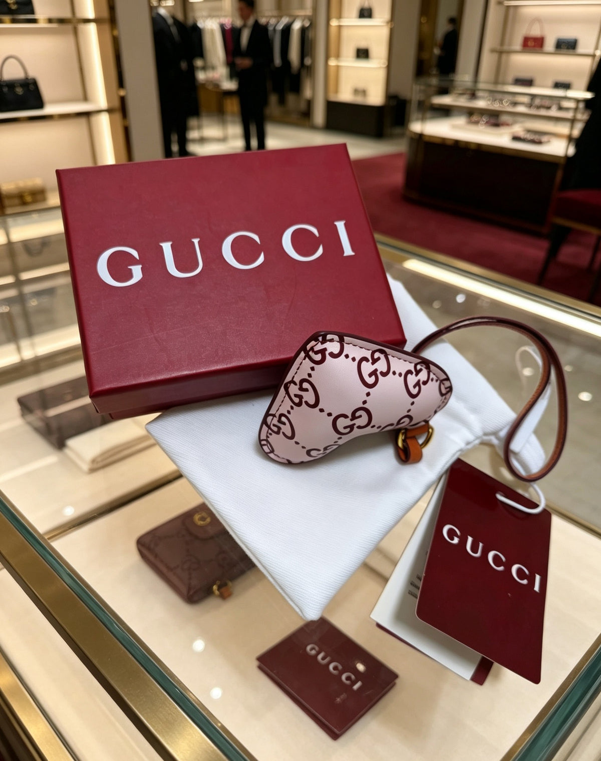Gucci Interlocking G Heart Monogram Leather Bag Charm - album image 6