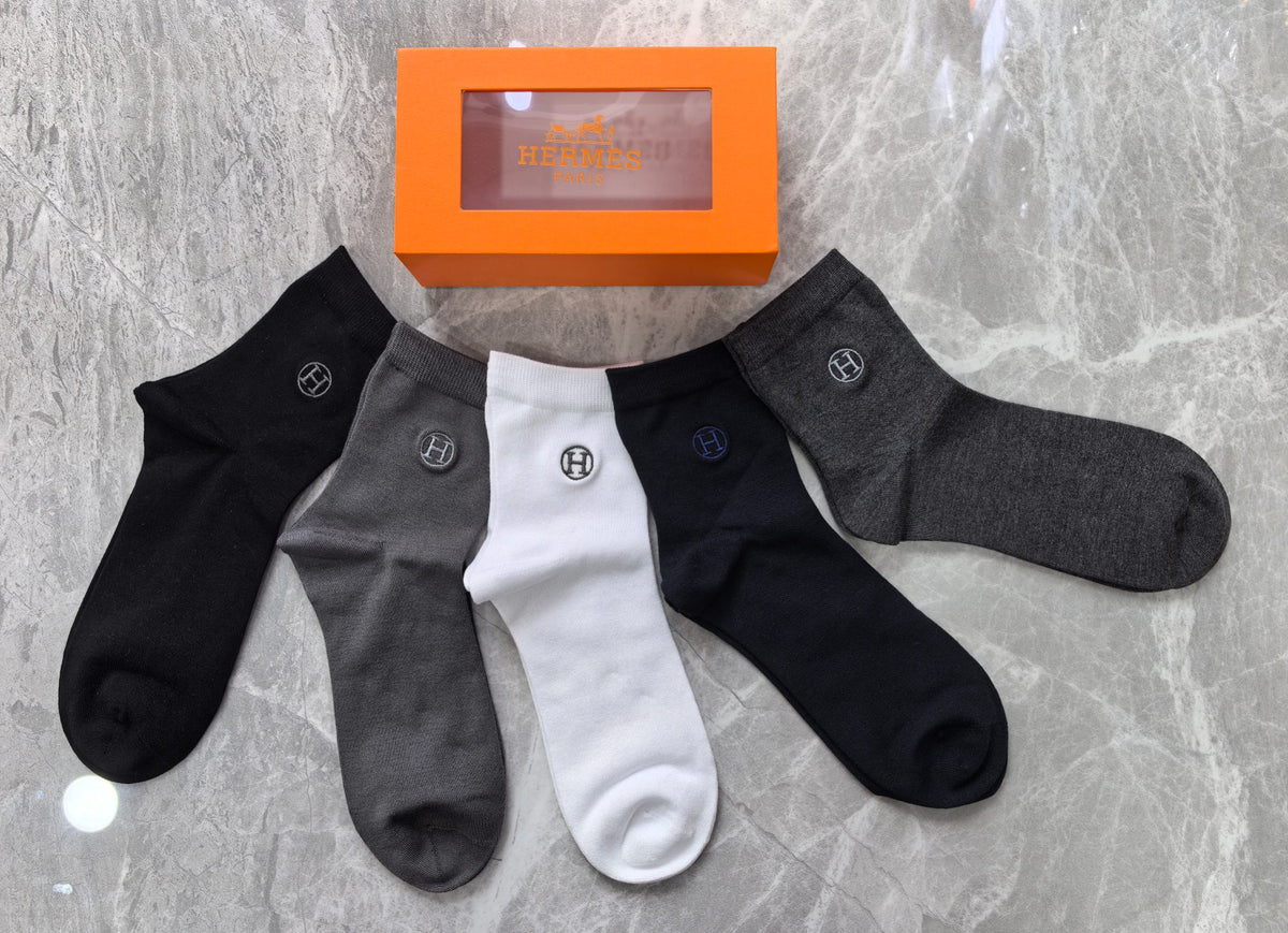 Hermes fine rib circle h neutrals crew socks, image 2