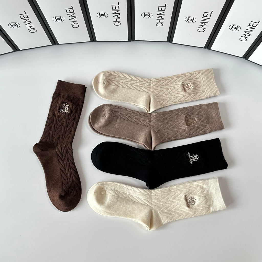 Chanel cable knit earth tone pattern crew socks - view 5