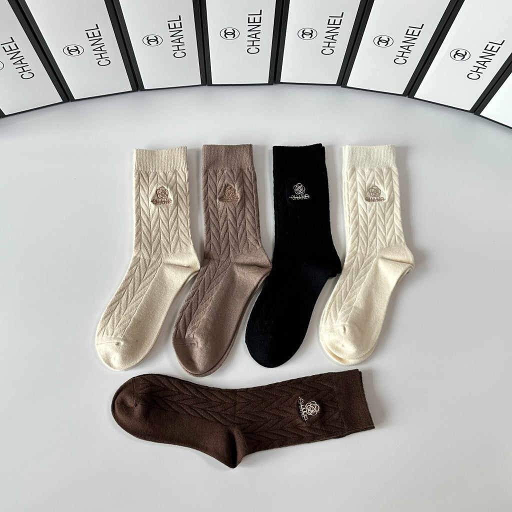 Chanel cable knit earth tone pattern crew socks - view 3