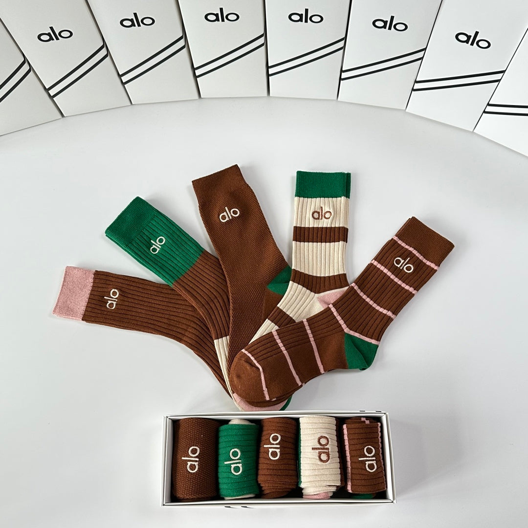 ALO Color Block Crew Socks with Contrast Details - 5-Pack - image 7