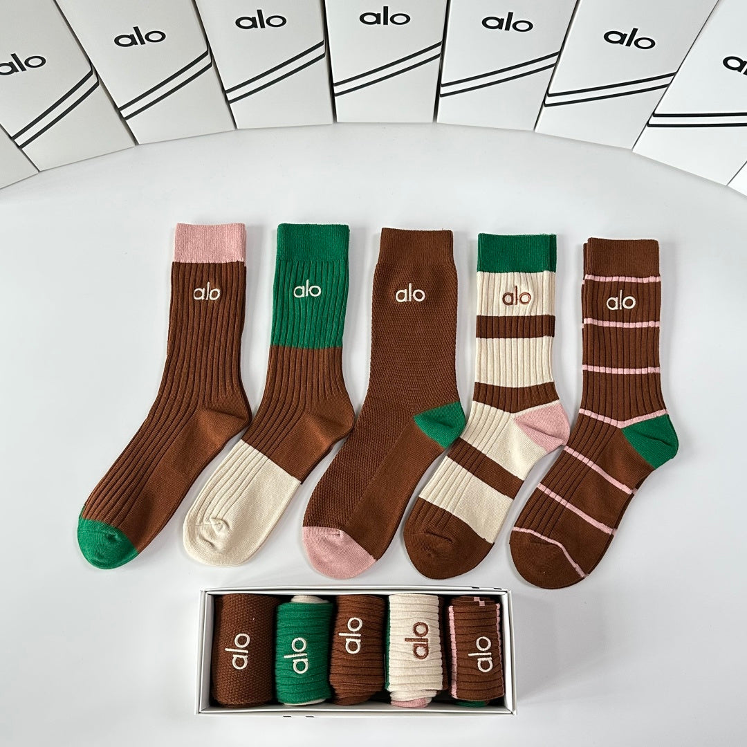 ALO Color Block Crew Socks with Contrast Details - 5-Pack - image 2