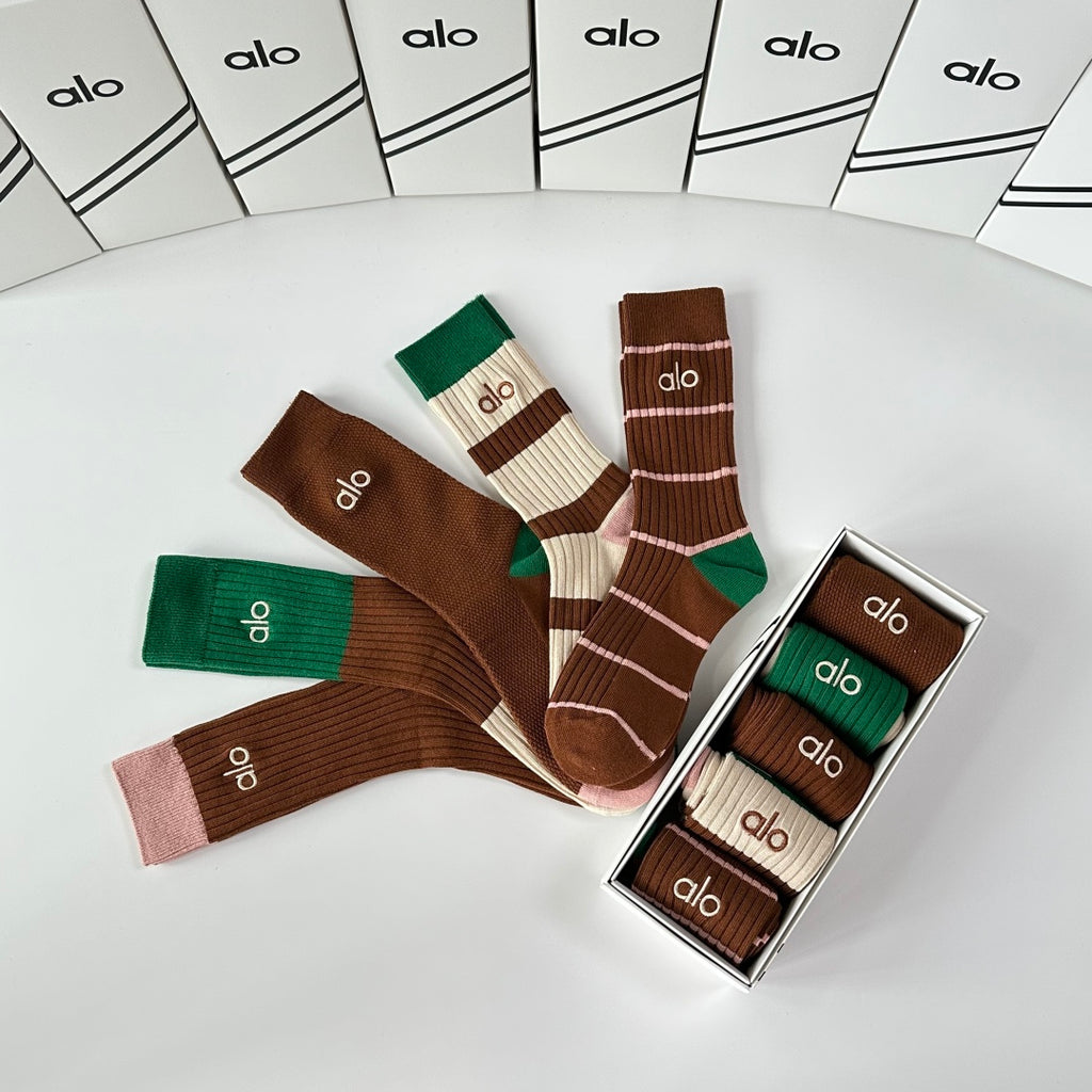 ALO Color Block Crew Socks with Contrast Details - 5-Pack - image 8