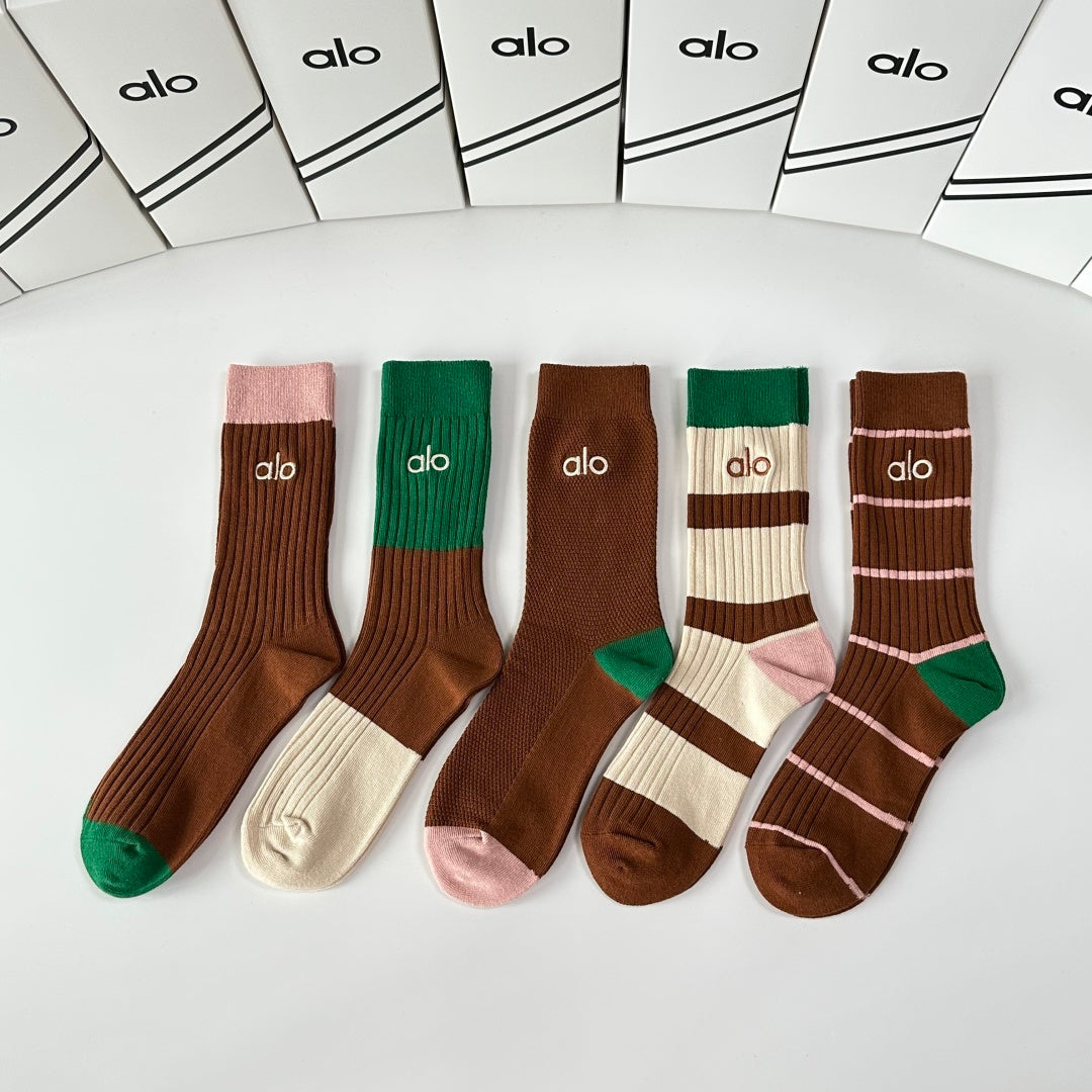 ALO Color Block Crew Socks with Contrast Details - 5-Pack - image 1