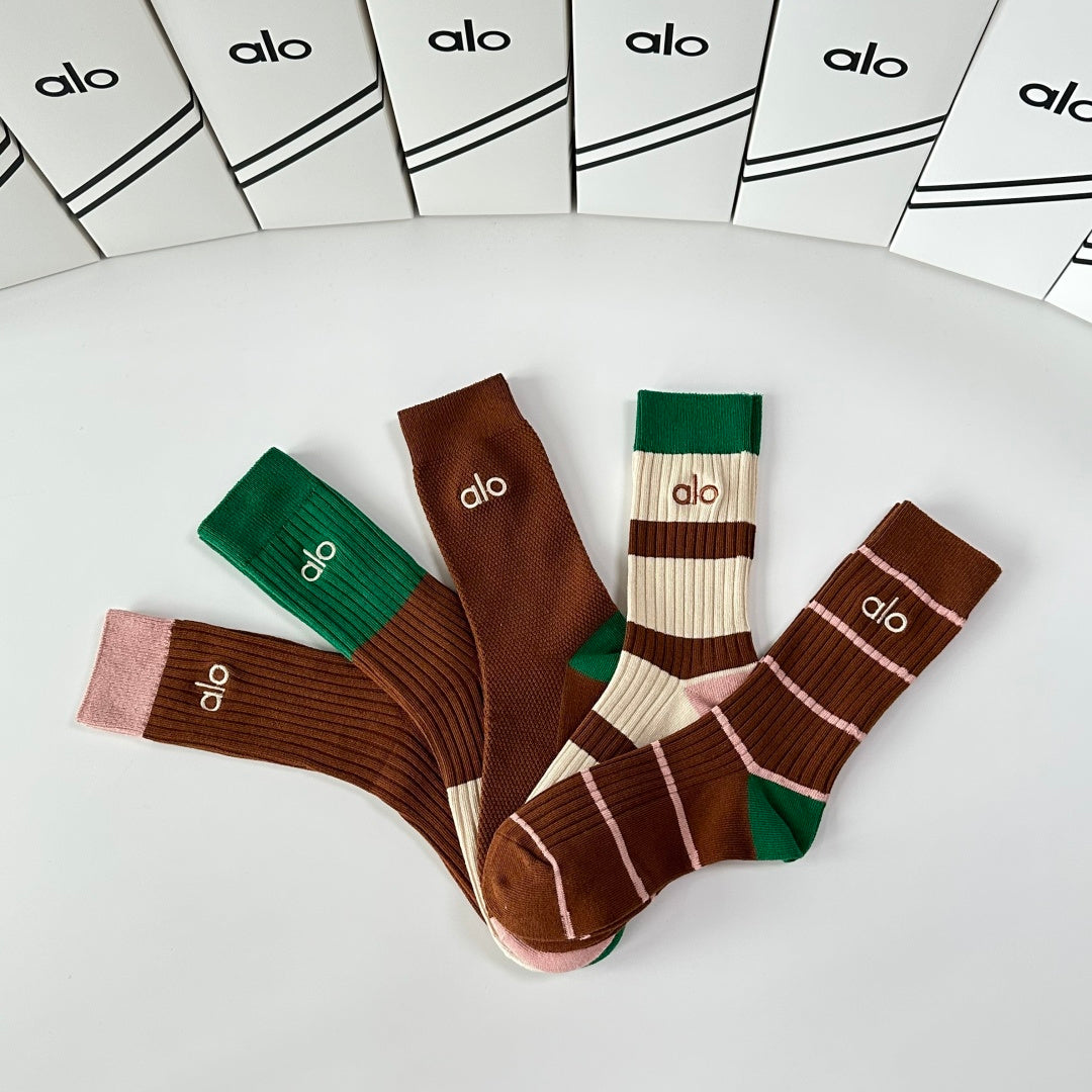ALO Color Block Crew Socks with Contrast Details - 5-Pack - image 6