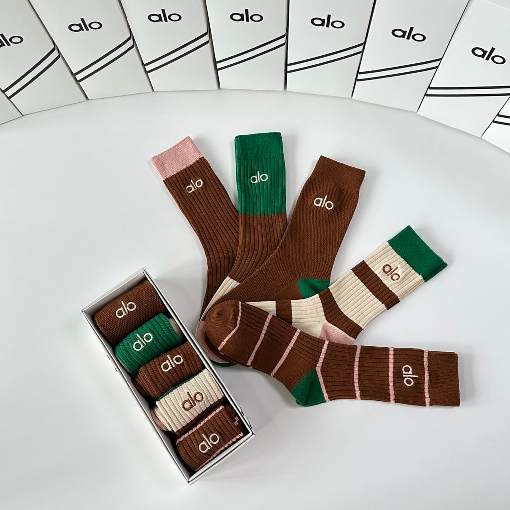 ALO Color Block Crew Socks with Contrast Details - 5-Pack - image 9