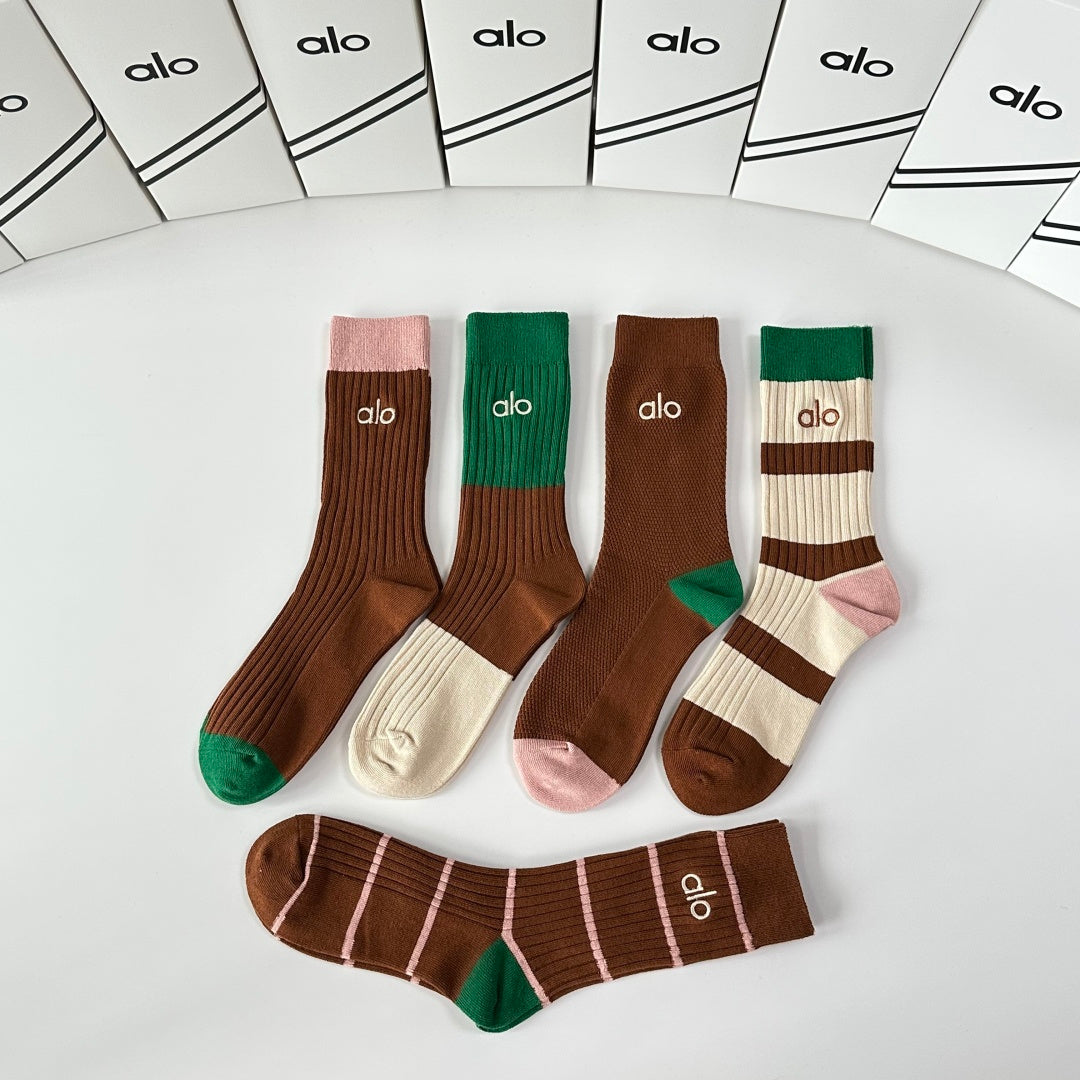 ALO Color Block Crew Socks with Contrast Details - 5-Pack - image 3