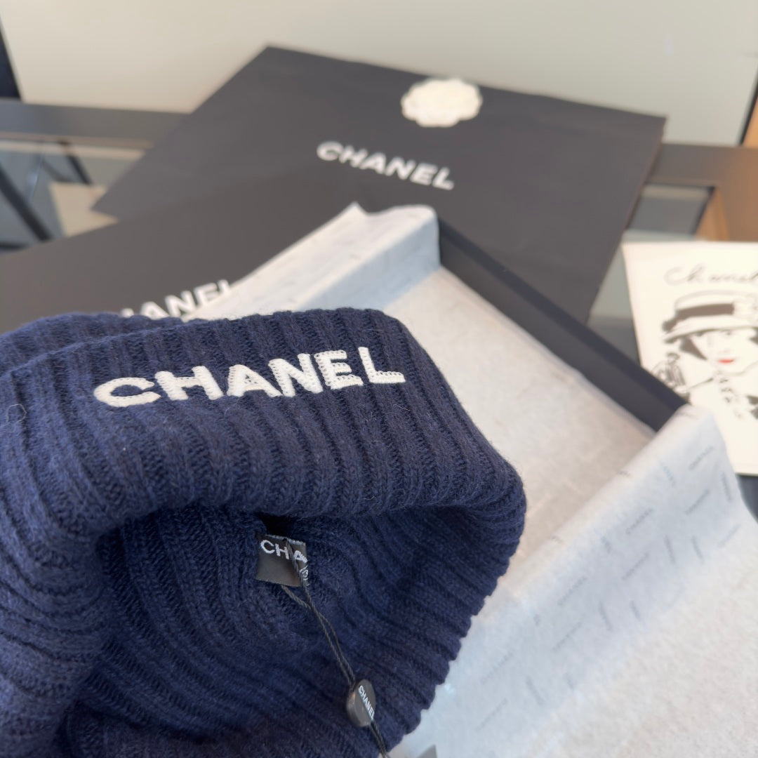 Chanel Beanie - image 7