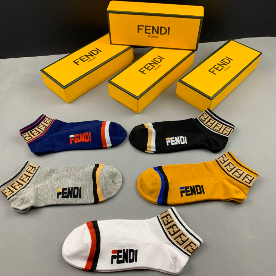 Fendi contrast cuff wordmark ankle socks - view 3