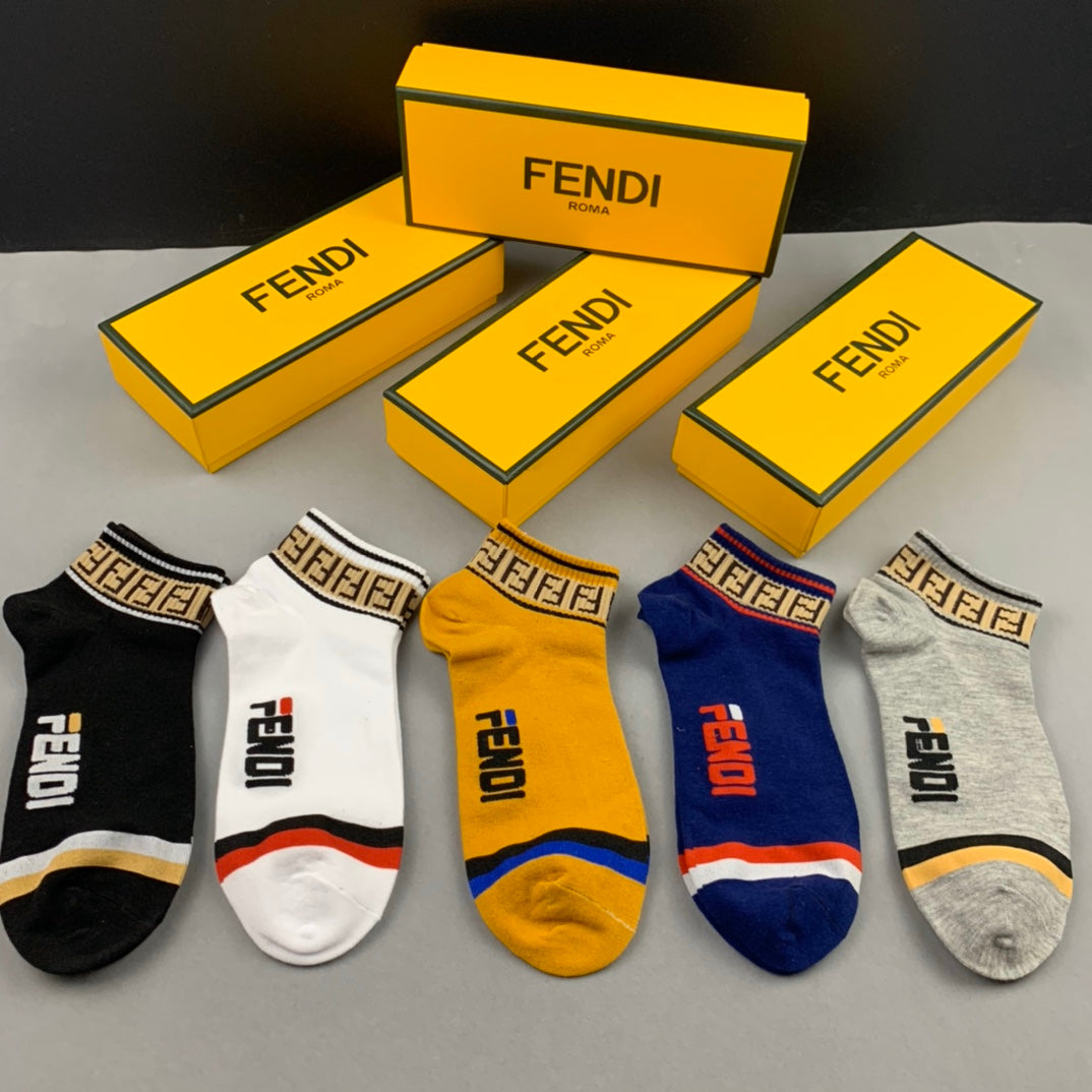 Fendi contrast cuff wordmark ankle socks - view 1