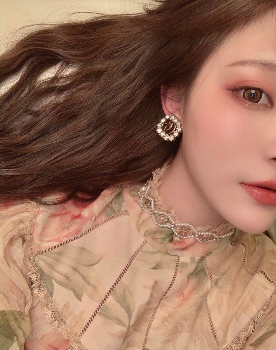 Gucci Square Crystal Accent Earrings - album image 1